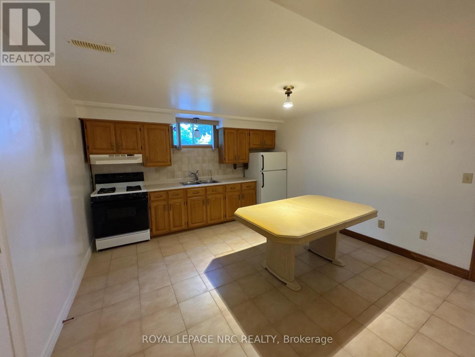 












BASEMENT - 925 BUFFALO ROAD

,
Fort Erie (Crescent Park),




Ontario
L2A5H3

