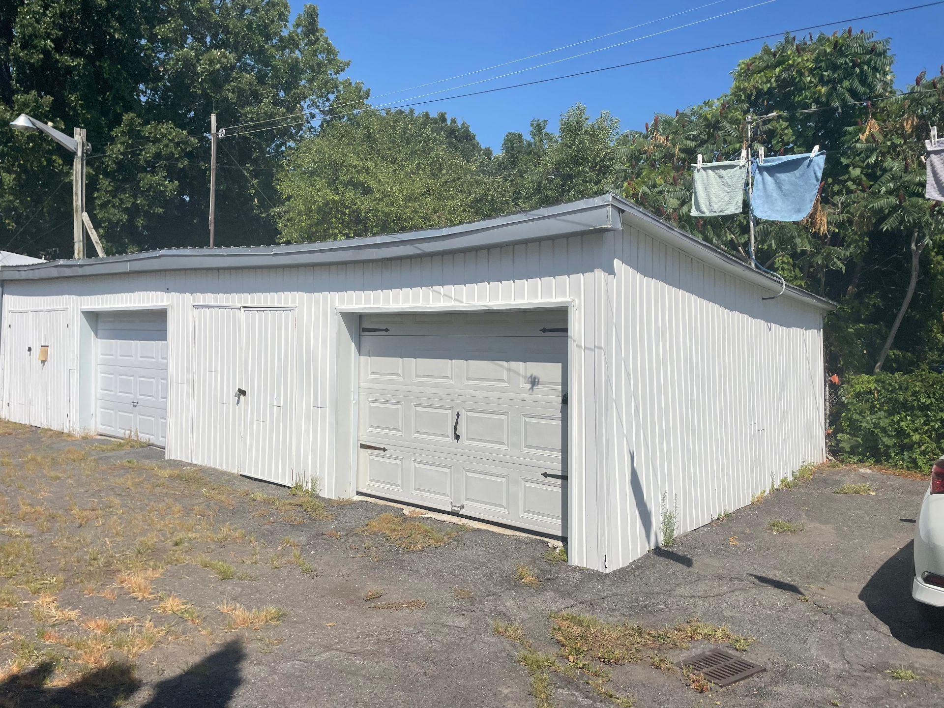 









338

 - 340


Rue Laurier

,
Saint-Jean-sur-Richelieu,




QC
J3B6L3

