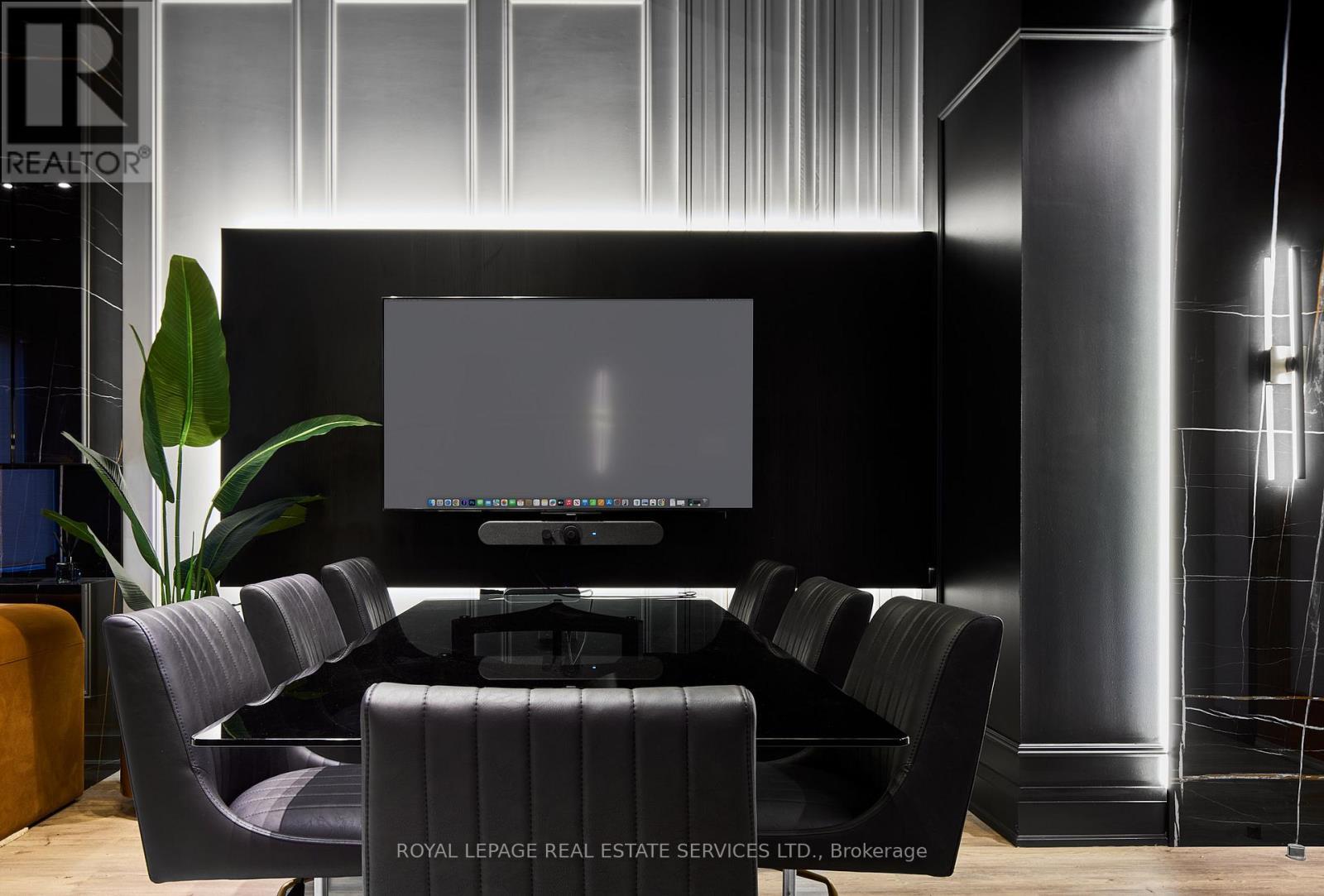 












206 - 3475 REBECCA STREET

,
Oakville,




Ontario
L6L6X9

