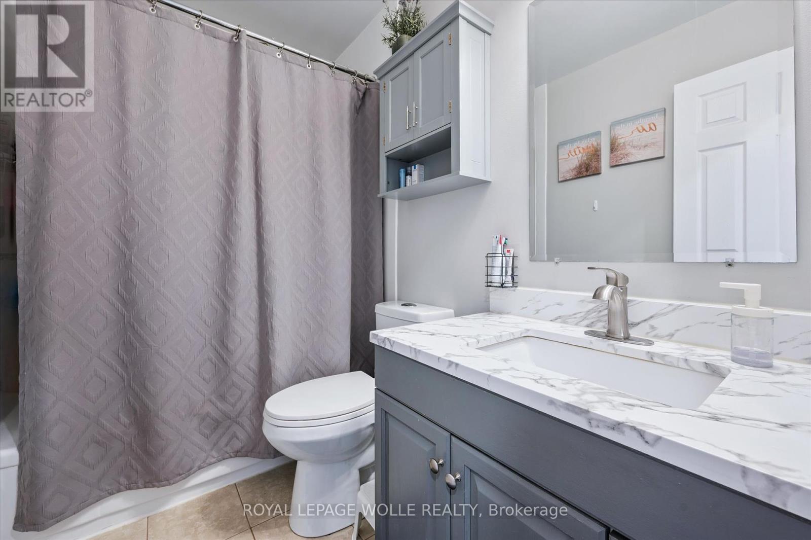 












263 THE COUNTRY WAY

,
Kitchener,




Ontario
N2E2V6

