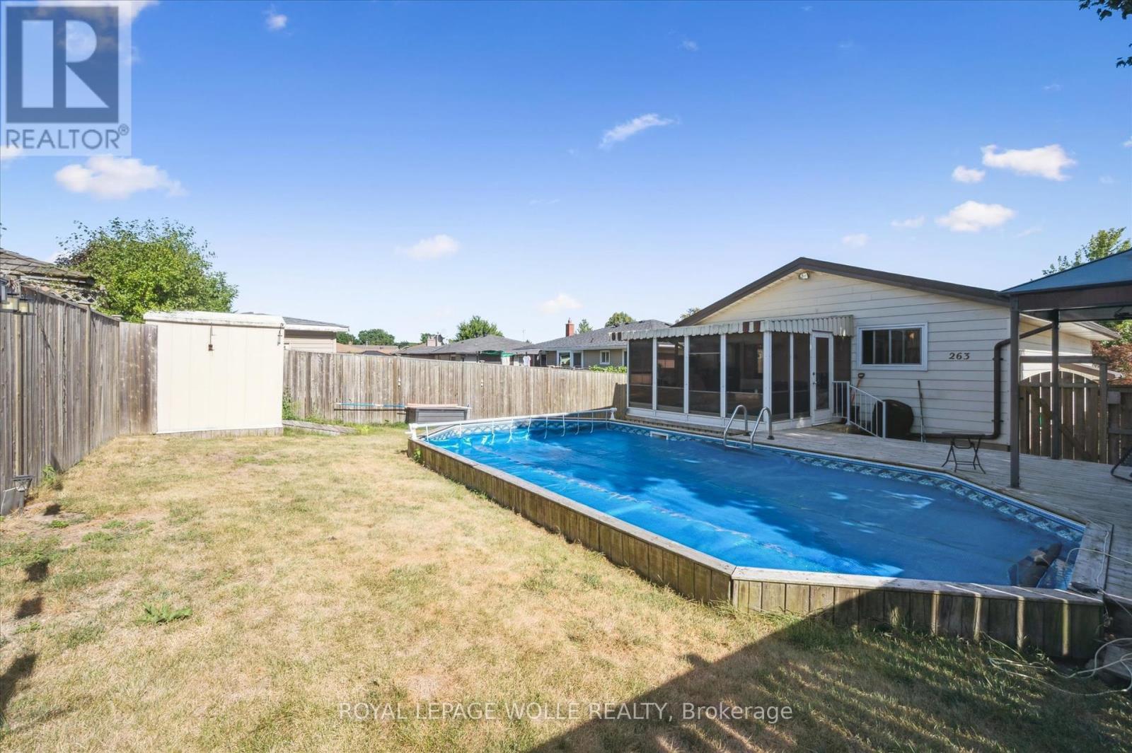 












263 THE COUNTRY WAY

,
Kitchener,




Ontario
N2E2V6

