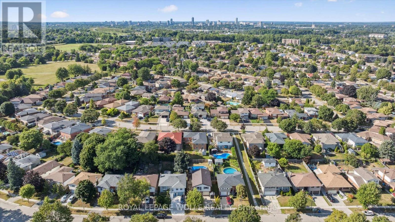 












263 THE COUNTRY WAY

,
Kitchener,




Ontario
N2E2V6


