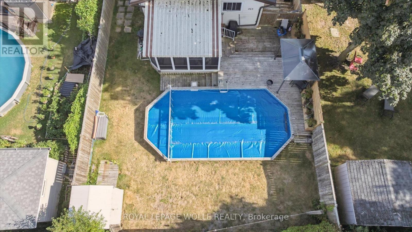 












263 THE COUNTRY WAY

,
Kitchener,




Ontario
N2E2V6

