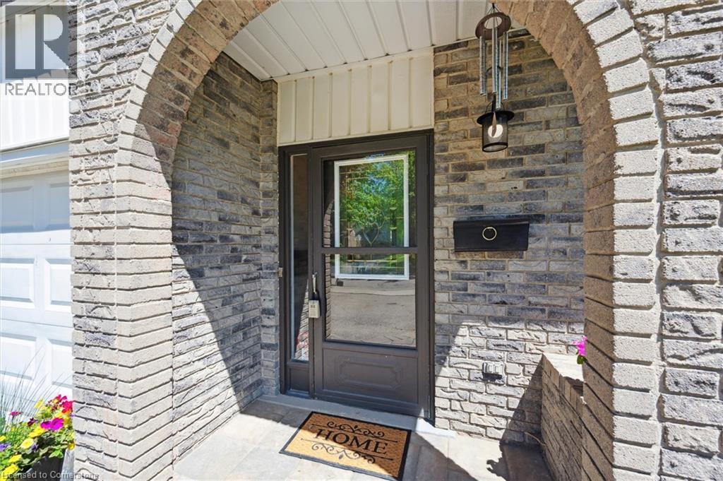 












31 DRIFTWOOD Place

,
Kitchener,




Ontario
N2N1W3

