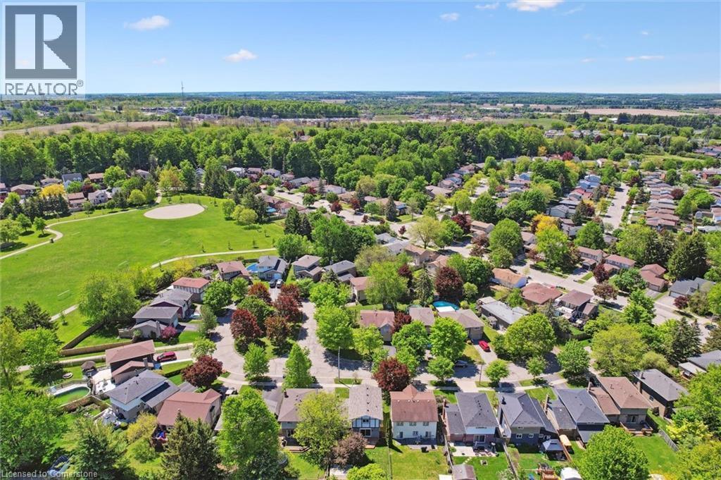 












31 DRIFTWOOD Place

,
Kitchener,




Ontario
N2N1W3

