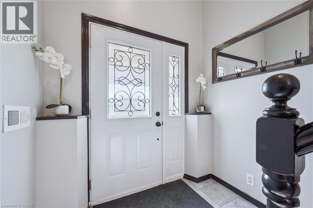 












263 THE COUNTRY Way

,
Kitchener,




Ontario
N2E2V6

