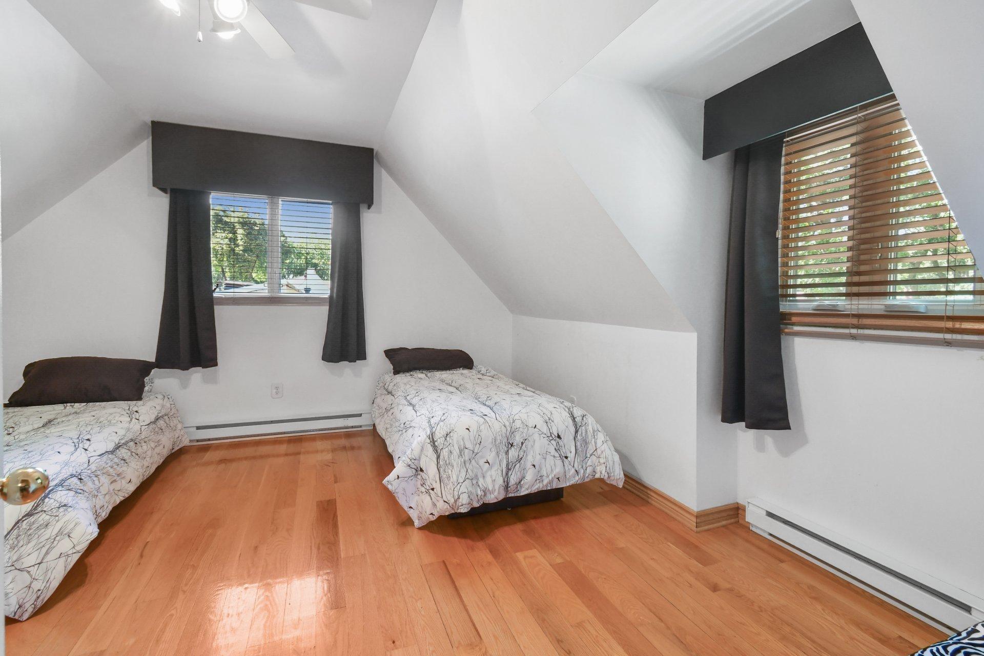 









31


Av. de Médoc

,
Candiac,




QC
J5R4V8

