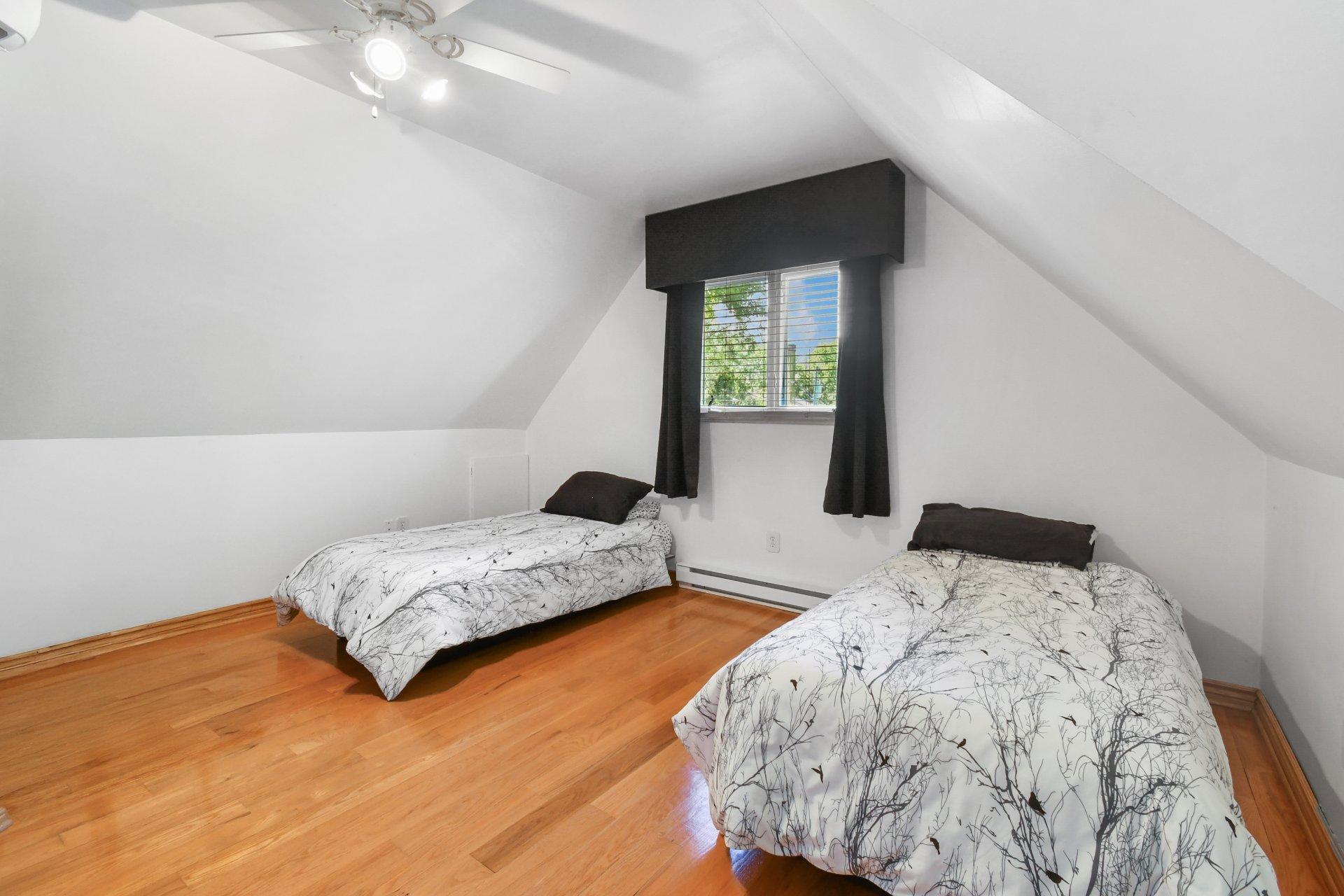 









31


Av. de Médoc

,
Candiac,




QC
J5R4V8

