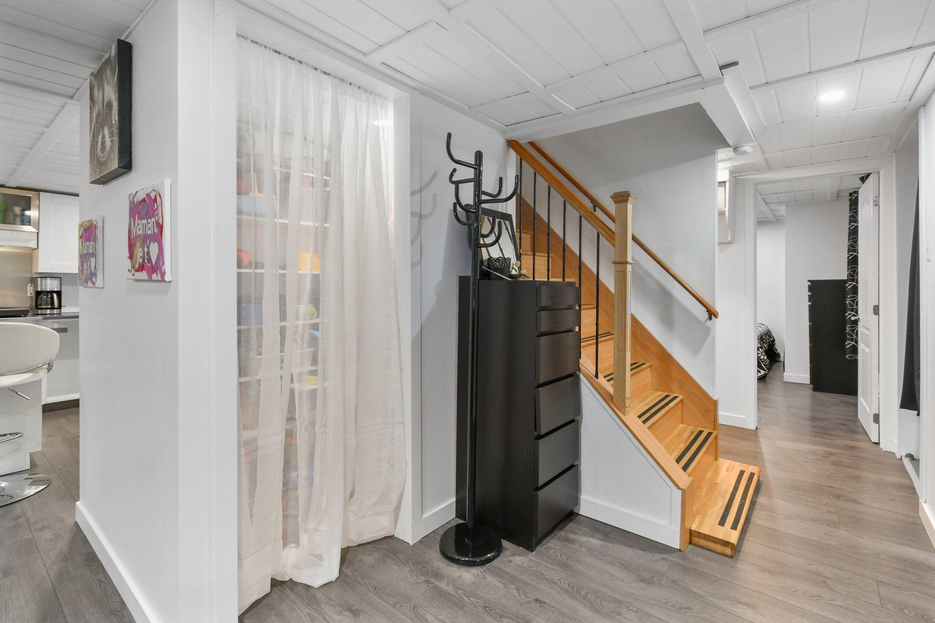 









31


Av. de Médoc

,
Candiac,




QC
J5R4V8

