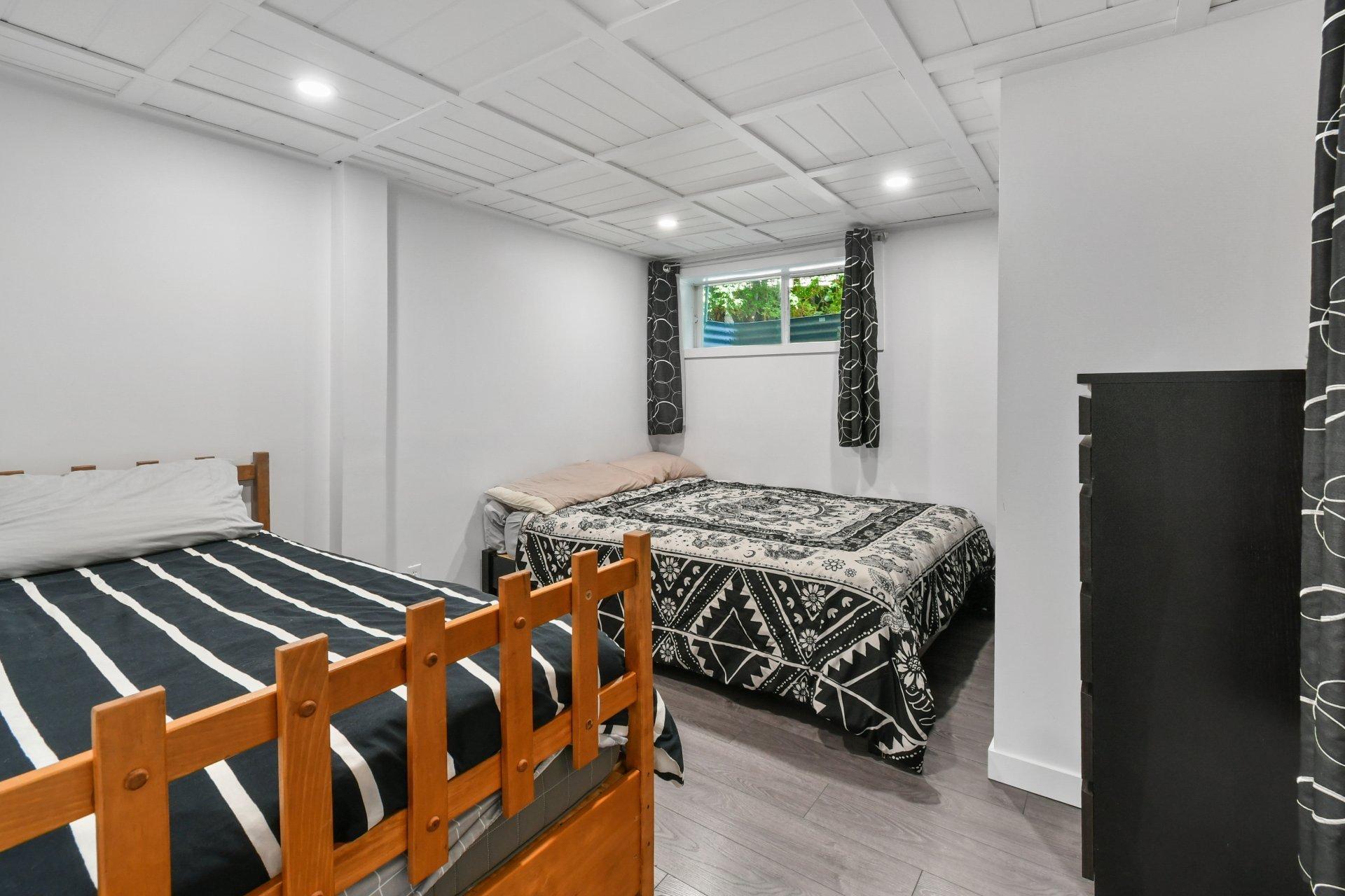 









31


Av. de Médoc

,
Candiac,




QC
J5R4V8

