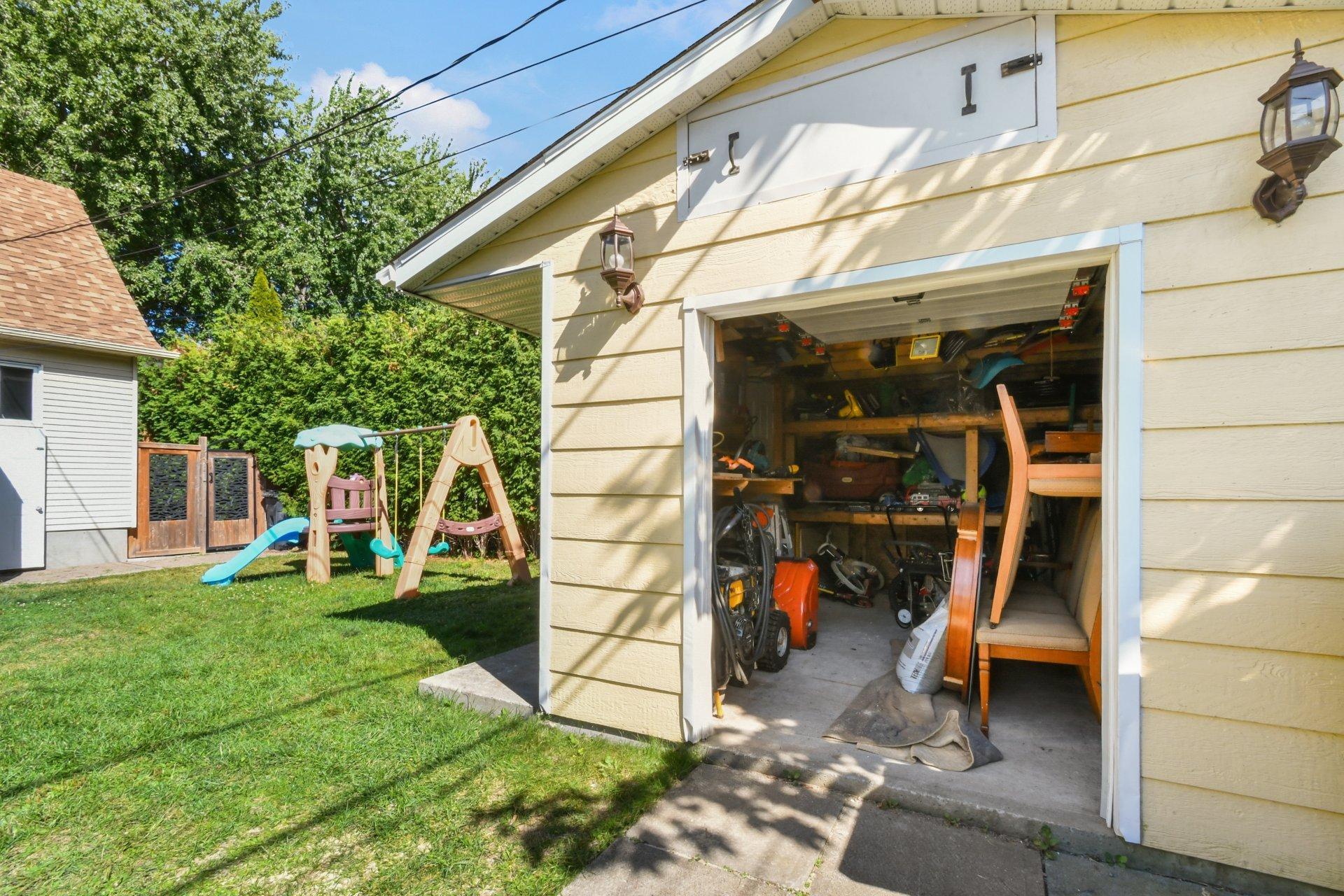 









31


Av. de Médoc

,
Candiac,




QC
J5R4V8

