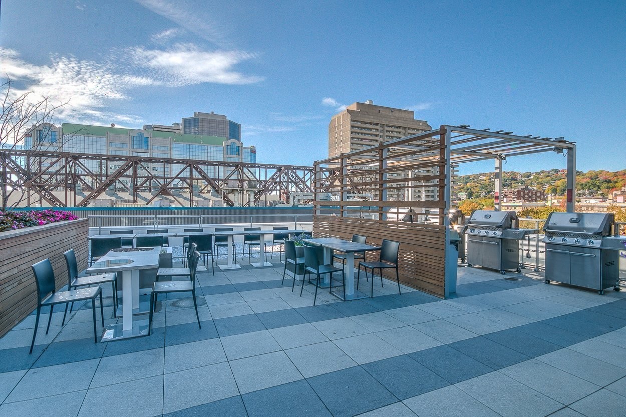 









1414


Rue Chomedey

, 1747,
Montréal (Ville-Marie),




QC
H2H0A2

