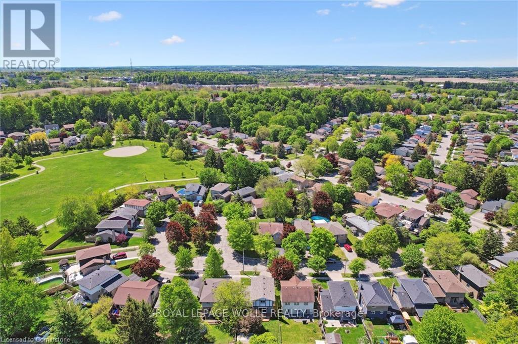 












31 DRIFTWOOD PLACE

,
Kitchener,




Ontario
N2N1W3

