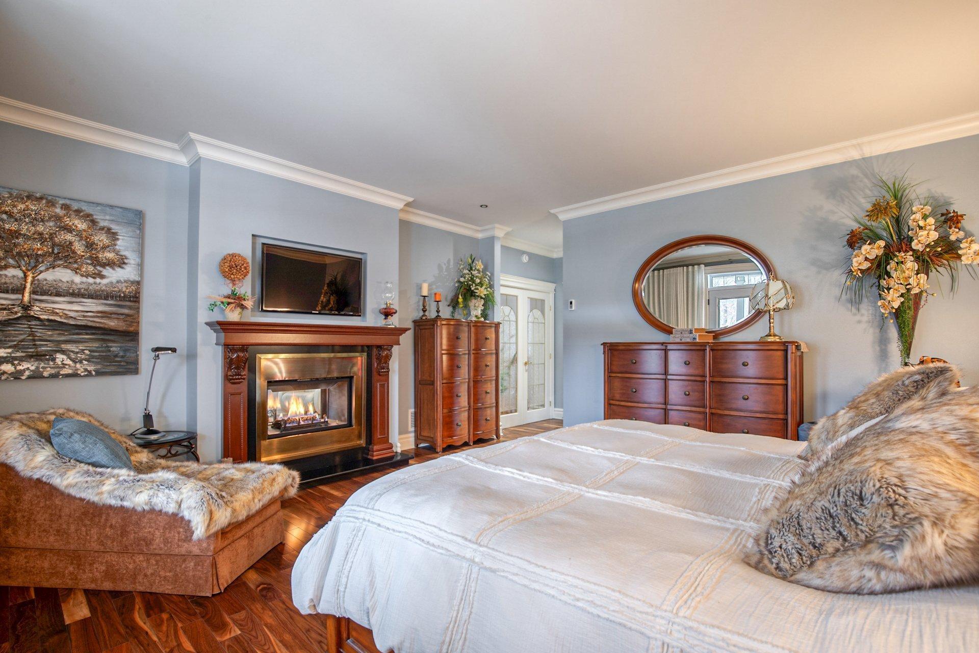 









715


Rue des Séminaristes

,
Saint-Hyacinthe,




QC
J2S9B7

