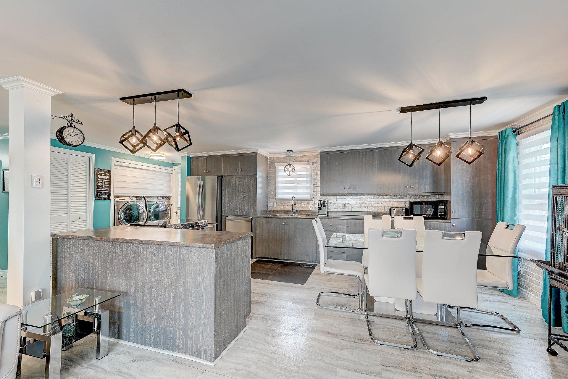









21


6e Rue O.

,
Saint-Mathieu,




QC
J0L2H0

