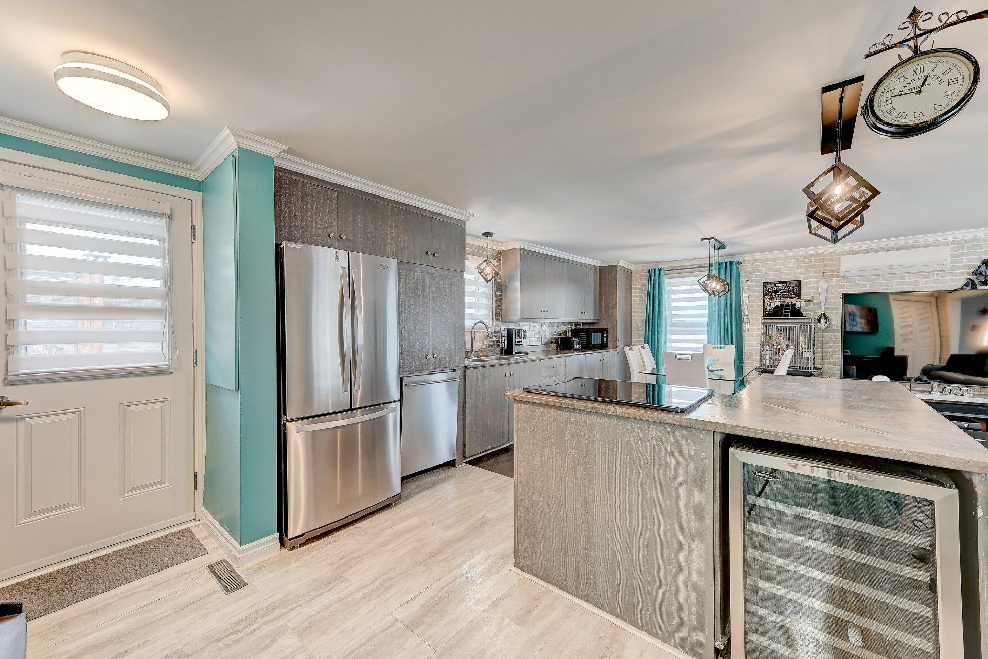 









21


6e Rue O.

,
Saint-Mathieu,




QC
J0L2H0

