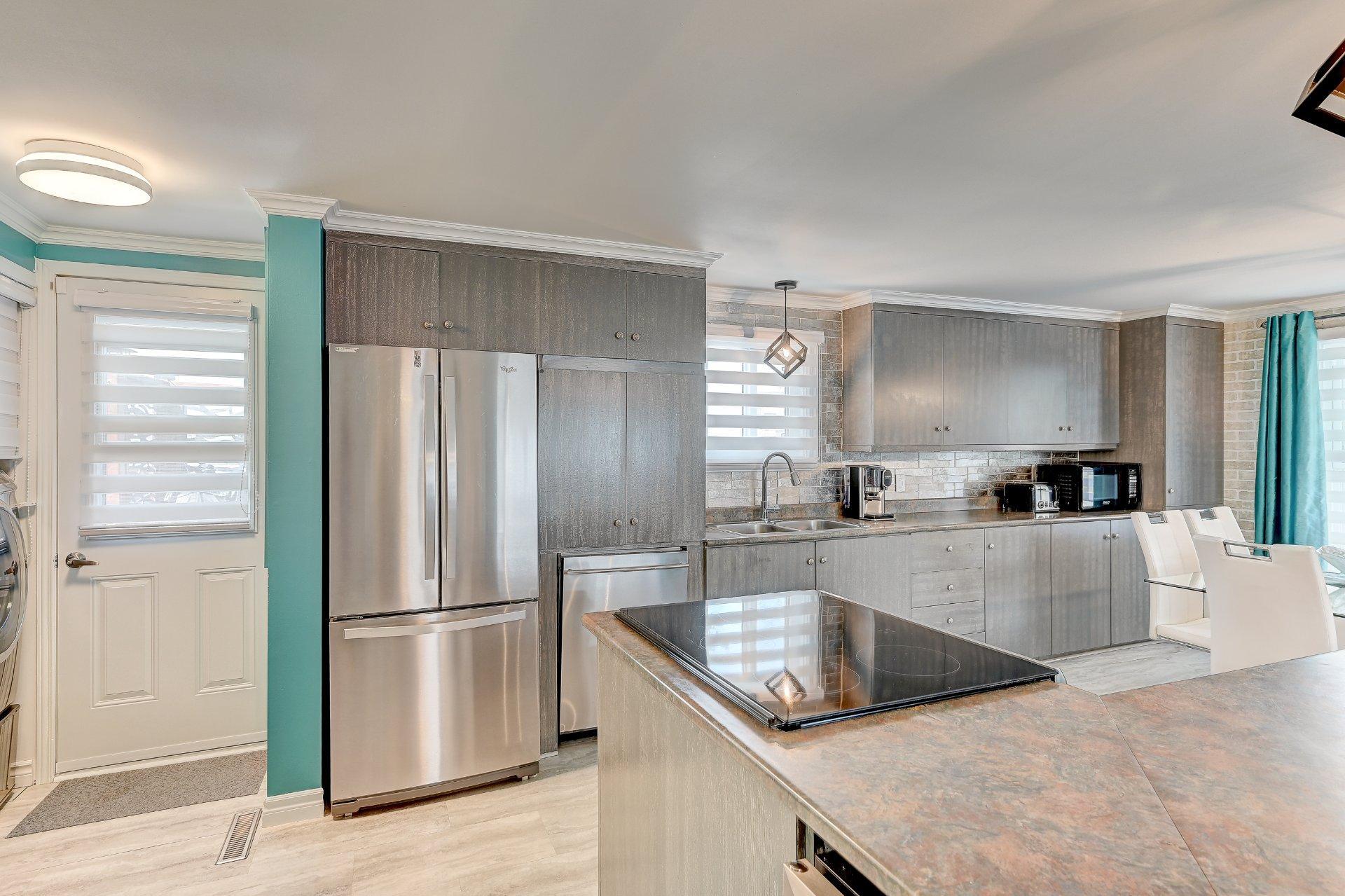 









21


6e Rue O.

,
Saint-Mathieu,




QC
J0L2H0

