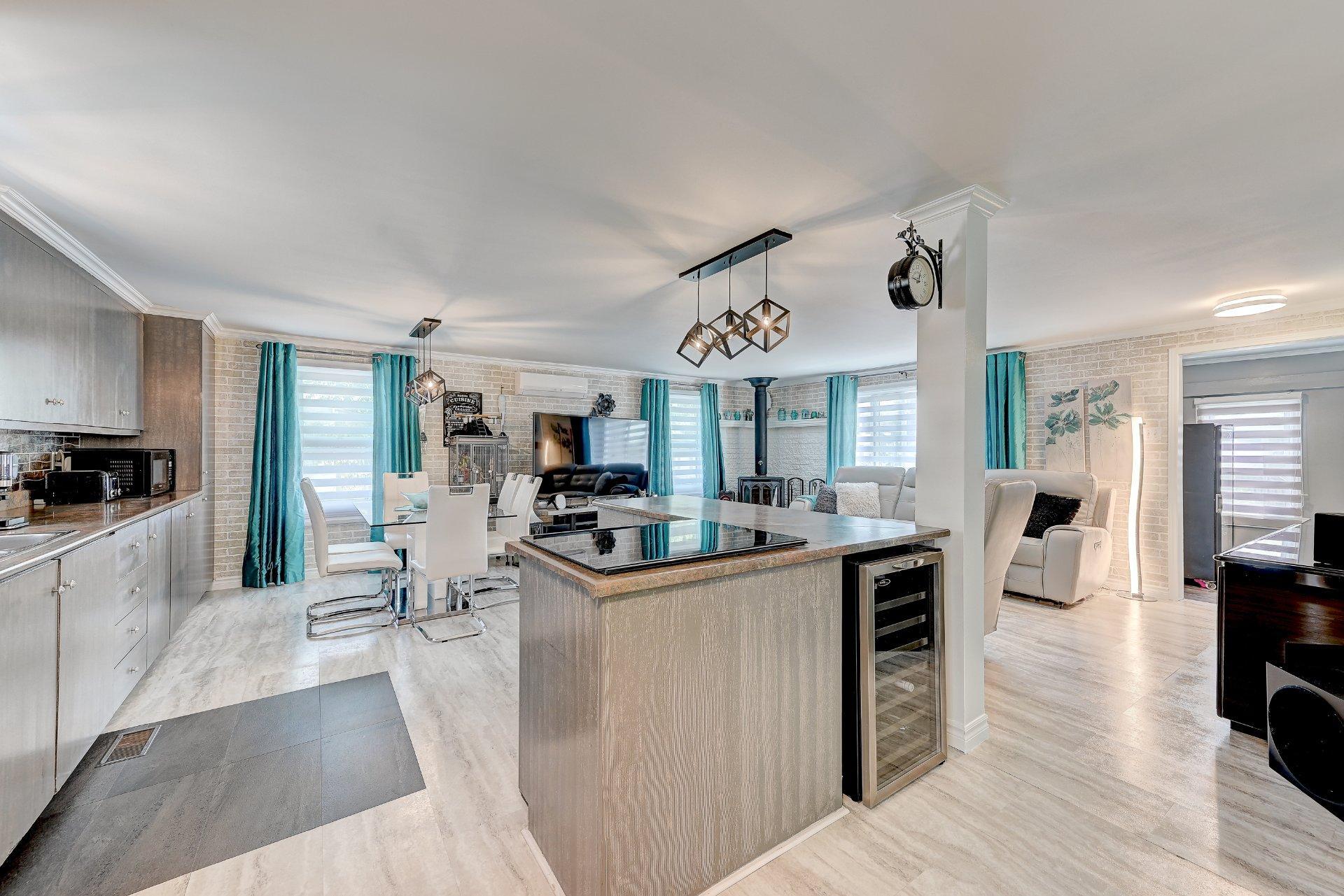 









21


6e Rue O.

,
Saint-Mathieu,




QC
J0L2H0

