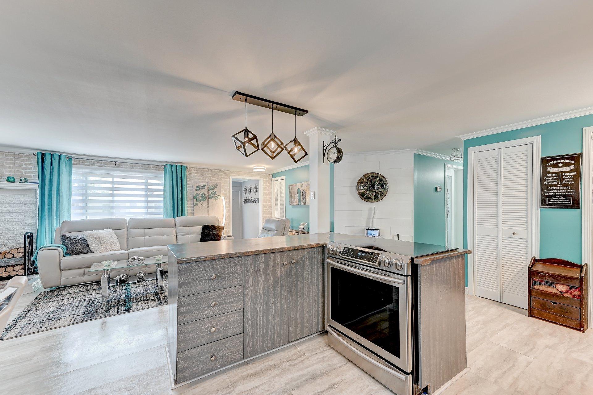 









21


6e Rue O.

,
Saint-Mathieu,




QC
J0L2H0

