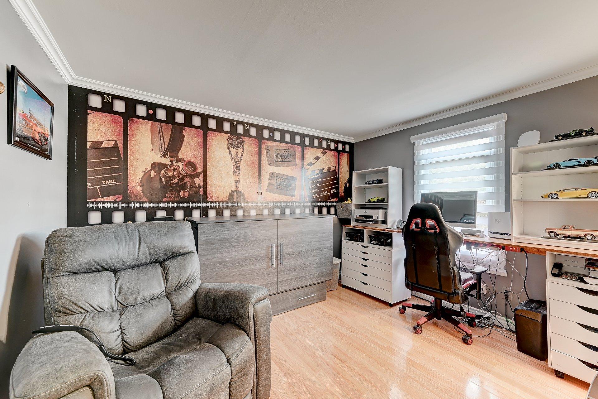 









21


6e Rue O.

,
Saint-Mathieu,




QC
J0L2H0

