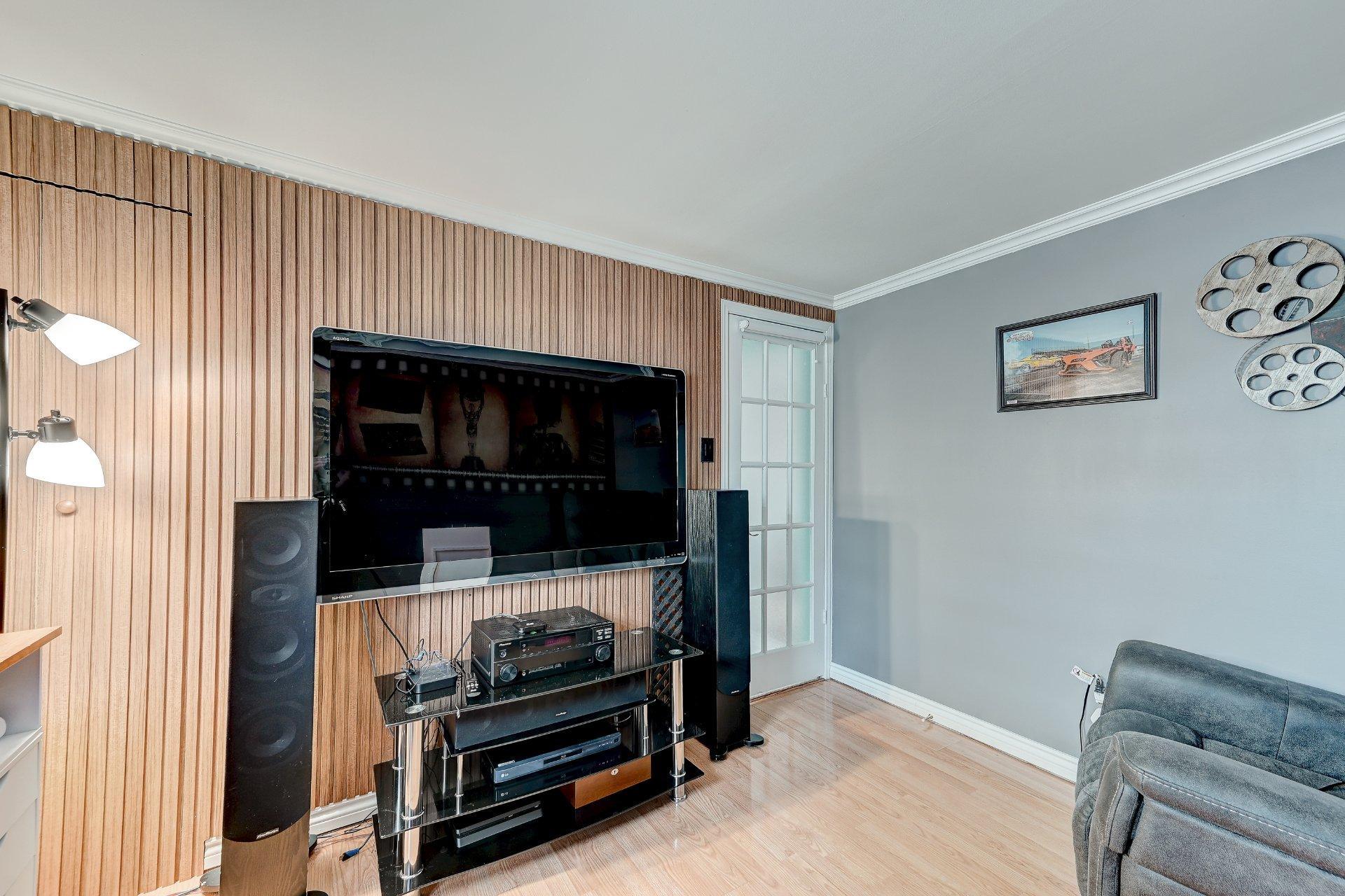 









21


6e Rue O.

,
Saint-Mathieu,




QC
J0L2H0

