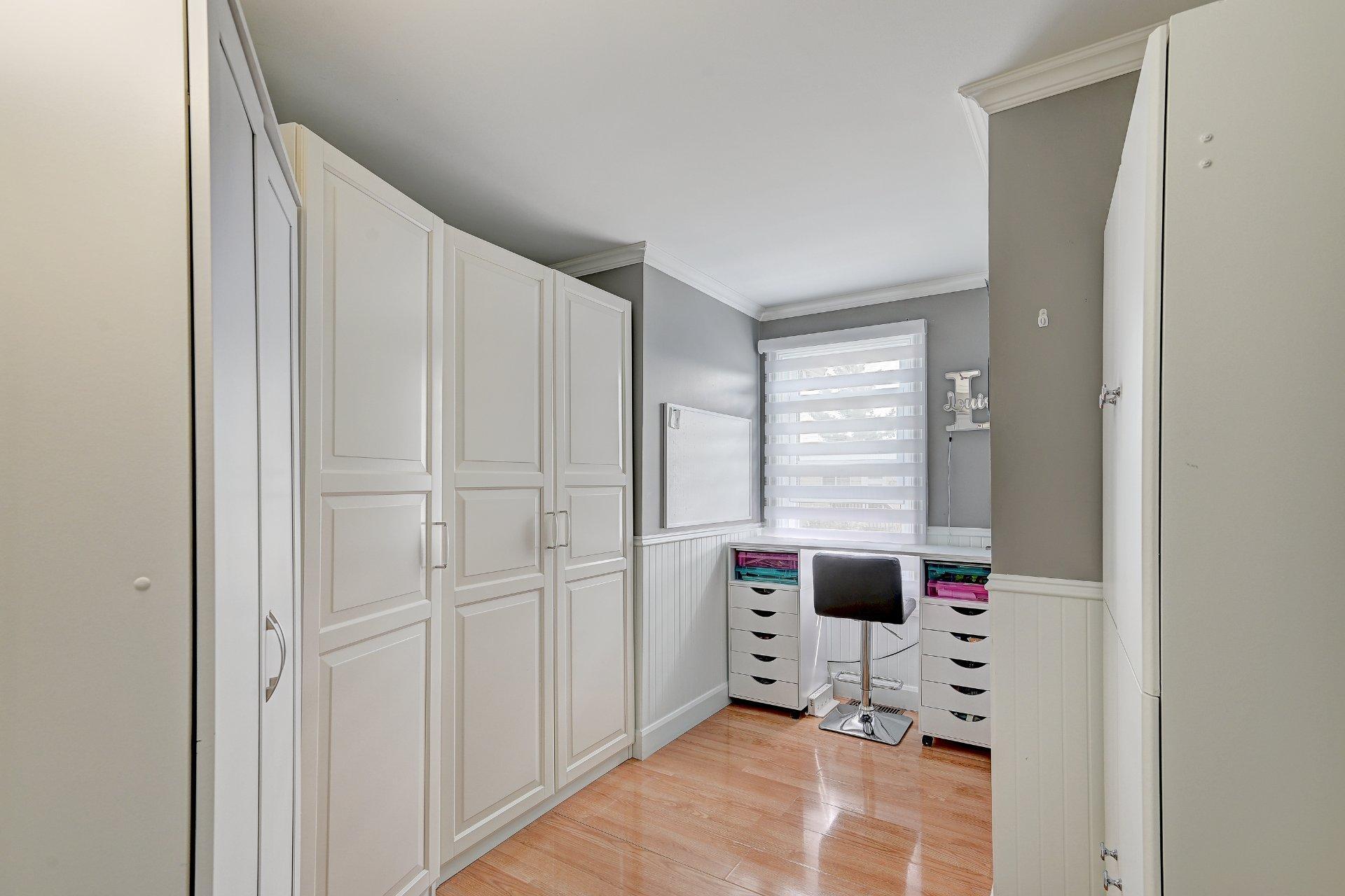 









21


6e Rue O.

,
Saint-Mathieu,




QC
J0L2H0

