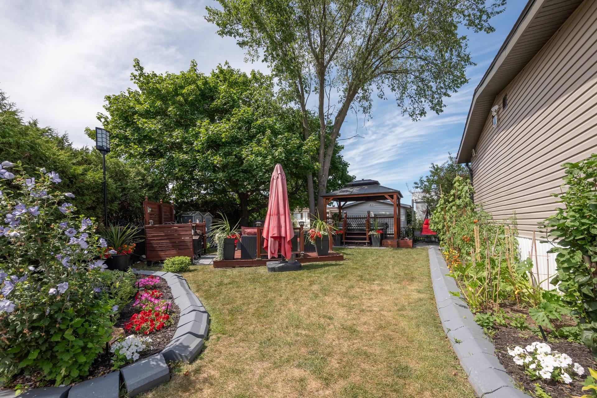 









21


6e Rue O.

,
Saint-Mathieu,




QC
J0L2H0

