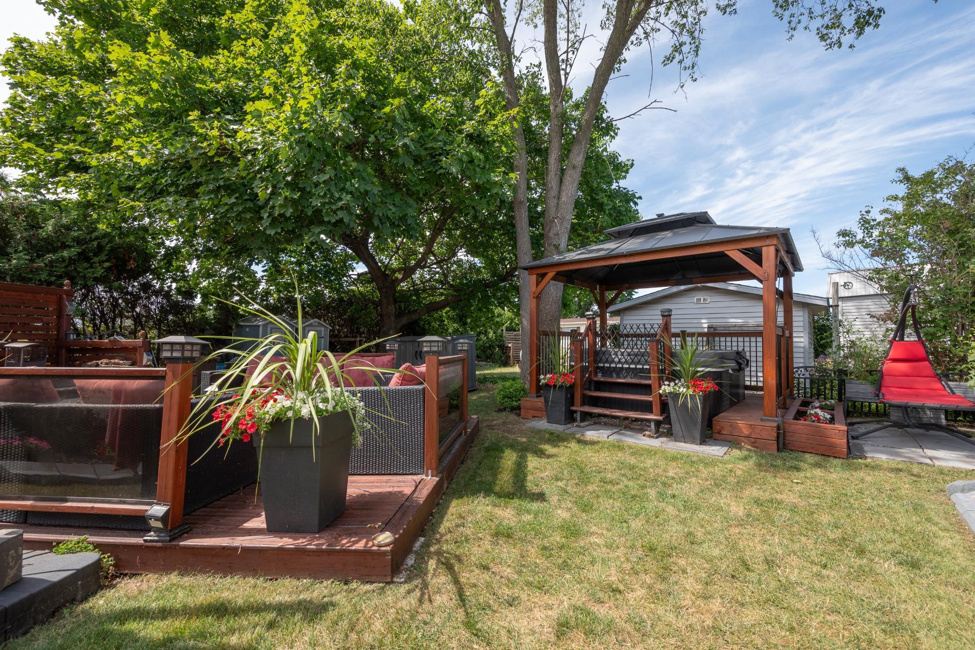 









21


6e Rue O.

,
Saint-Mathieu,




QC
J0L2H0

