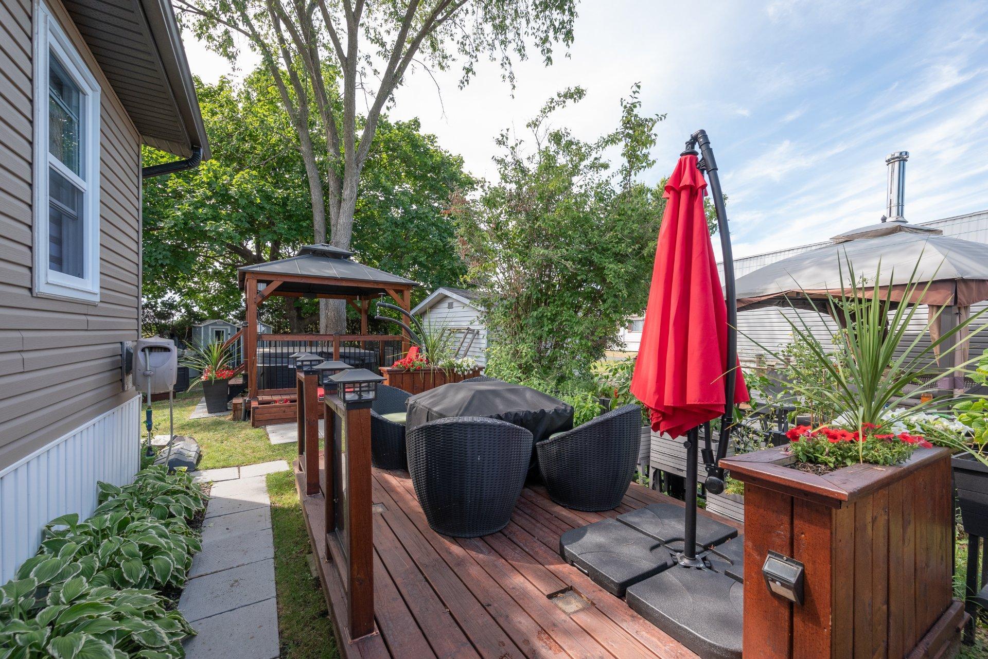 









21


6e Rue O.

,
Saint-Mathieu,




QC
J0L2H0

