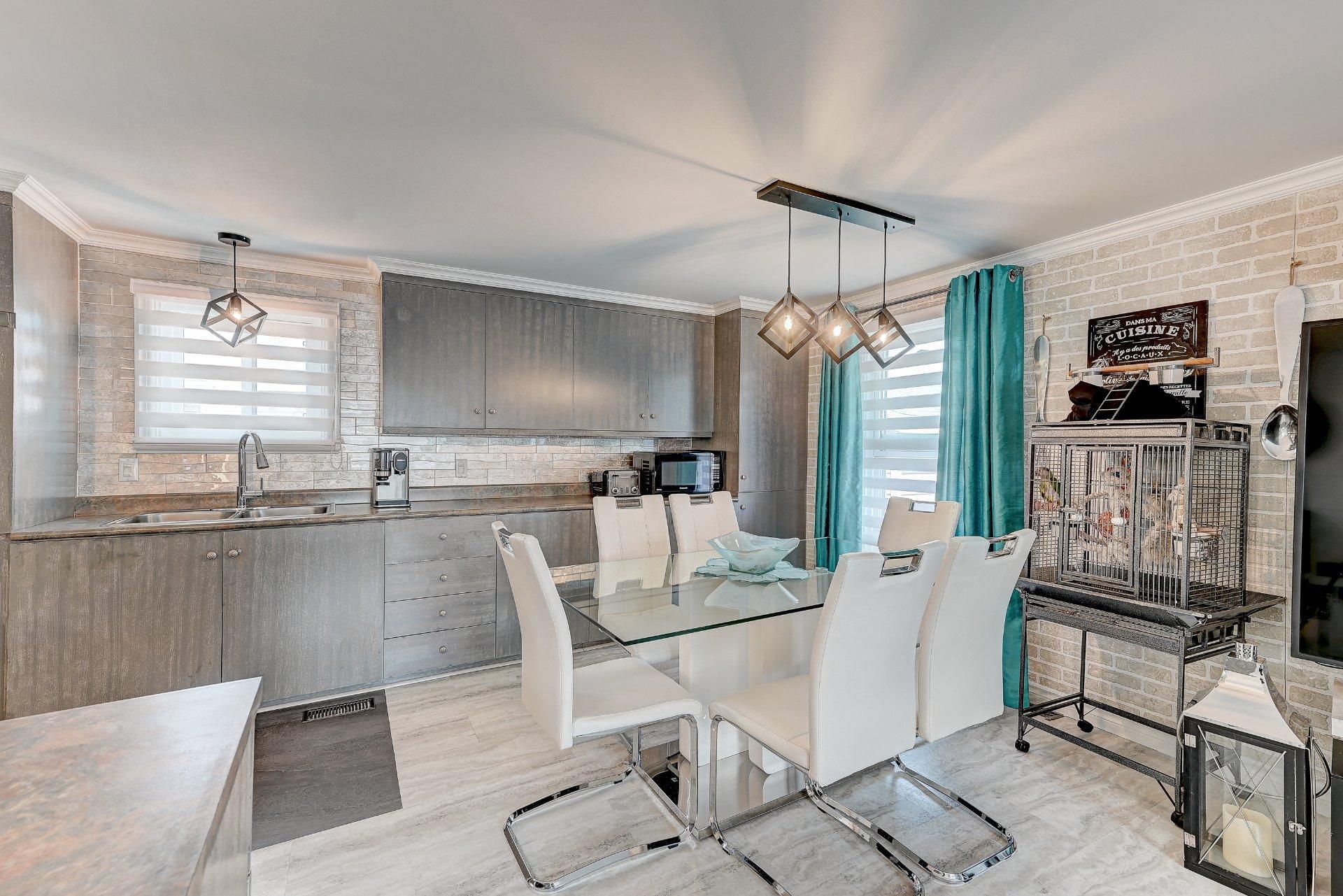 









21


6e Rue O.

,
Saint-Mathieu,




QC
J0L2H0

