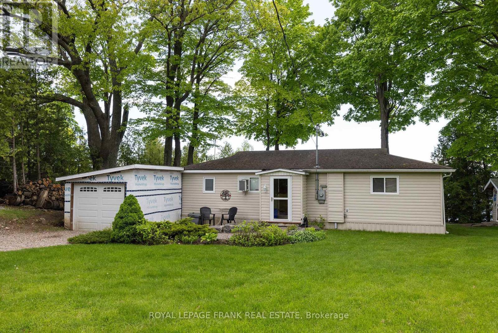 












26 FIRE ROUTE 60

,
Trent Lakes,




Ontario
K0L1J0

