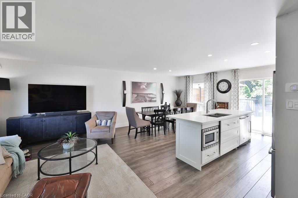 












1404 LEWISHAM Drive

,
Mississauga,




Ontario
L5J3R3


