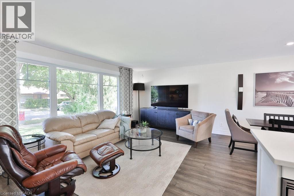 












1404 LEWISHAM Drive

,
Mississauga,




Ontario
L5J3R3

