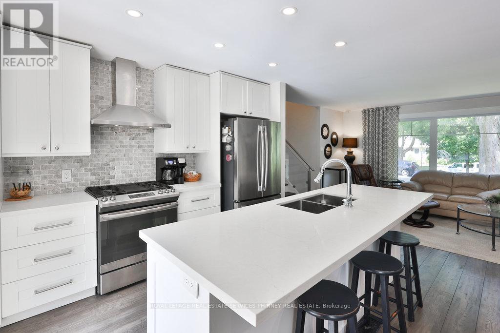 












1404 LEWISHAM DRIVE

,
Mississauga,




Ontario
L5J3R3

