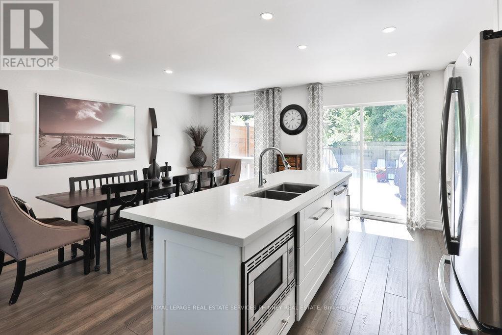 












1404 LEWISHAM DRIVE

,
Mississauga,




Ontario
L5J3R3

