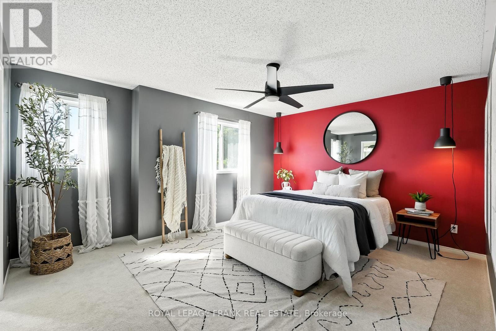 












25 TREWIN LANE

,
Clarington (Bowmanville),




Ontario
L1C4W9

