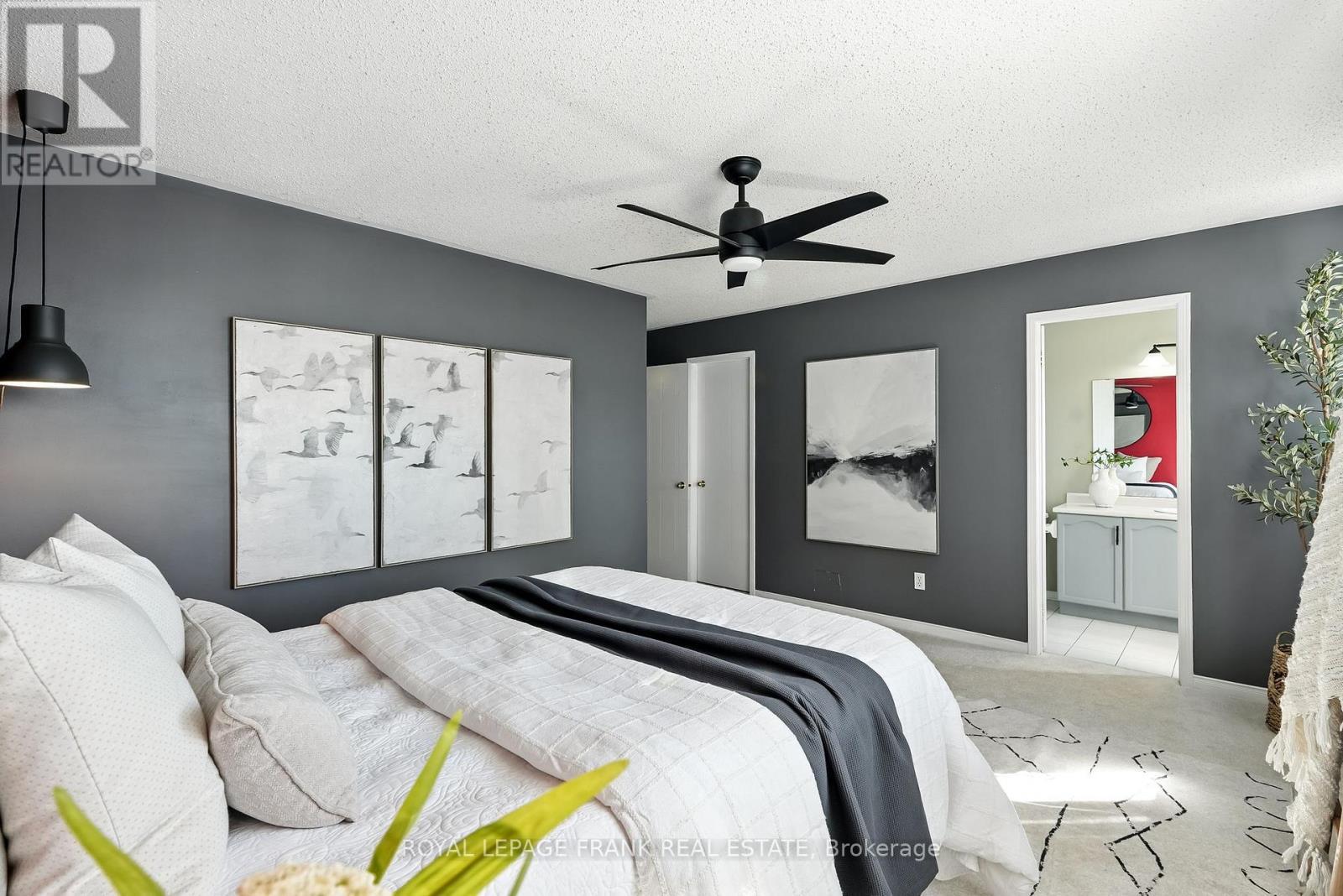 












25 TREWIN LANE

,
Clarington (Bowmanville),




Ontario
L1C4W9

