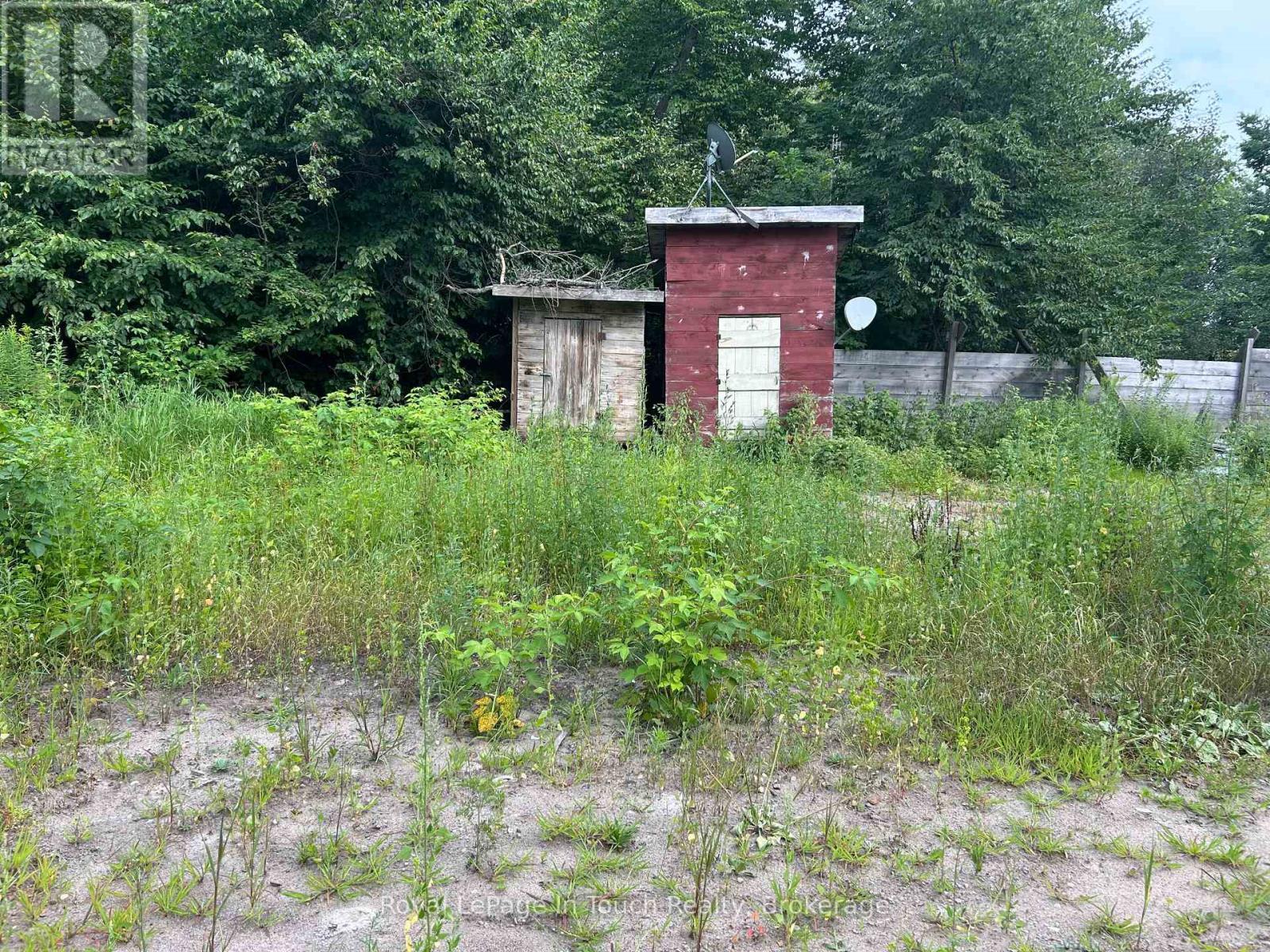 












196 TWELVE MILE BAY ROAD

,
Georgian Bay (Gibson),




Ontario
P0C1H0

