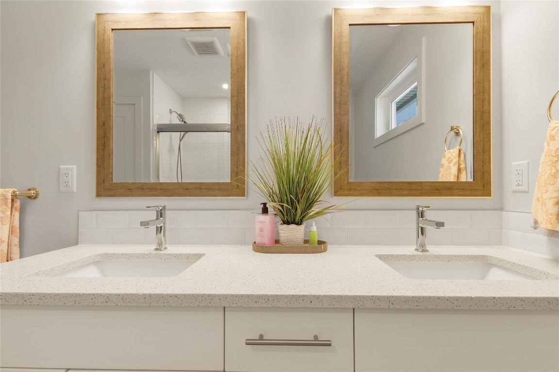 









6635


Tronson

Road, 27,
Vernon,




BC
V1H 2K4

