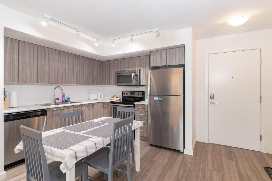 









881


Academy

Way, 210,
Kelowna,




BC
V1V 0A2

