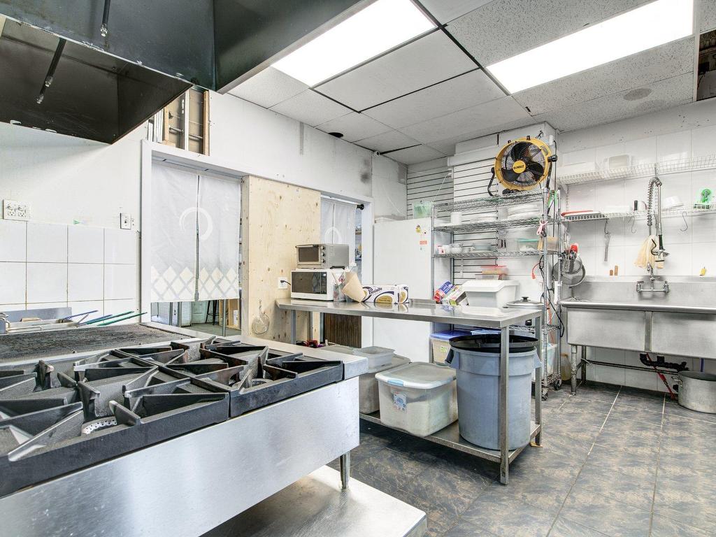 









150


Rue Beaubien E.

,
Rosemont/La Petite-Patrie (Montréal),




QC
H2S1R2


