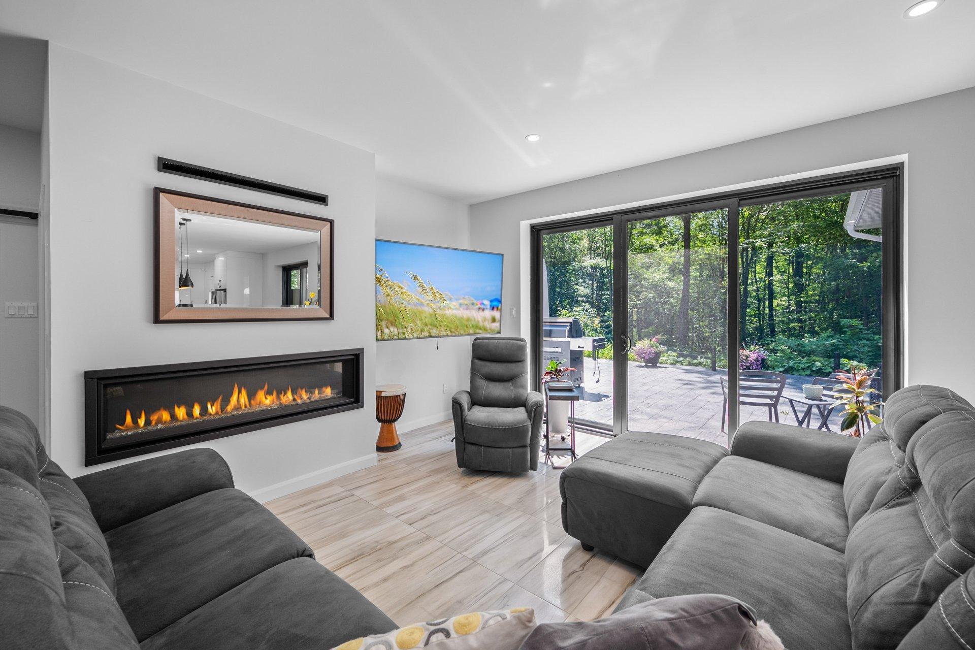 









33


Rue Lajeunesse

,
Sainte-Mélanie,




QC
J0K3A0

