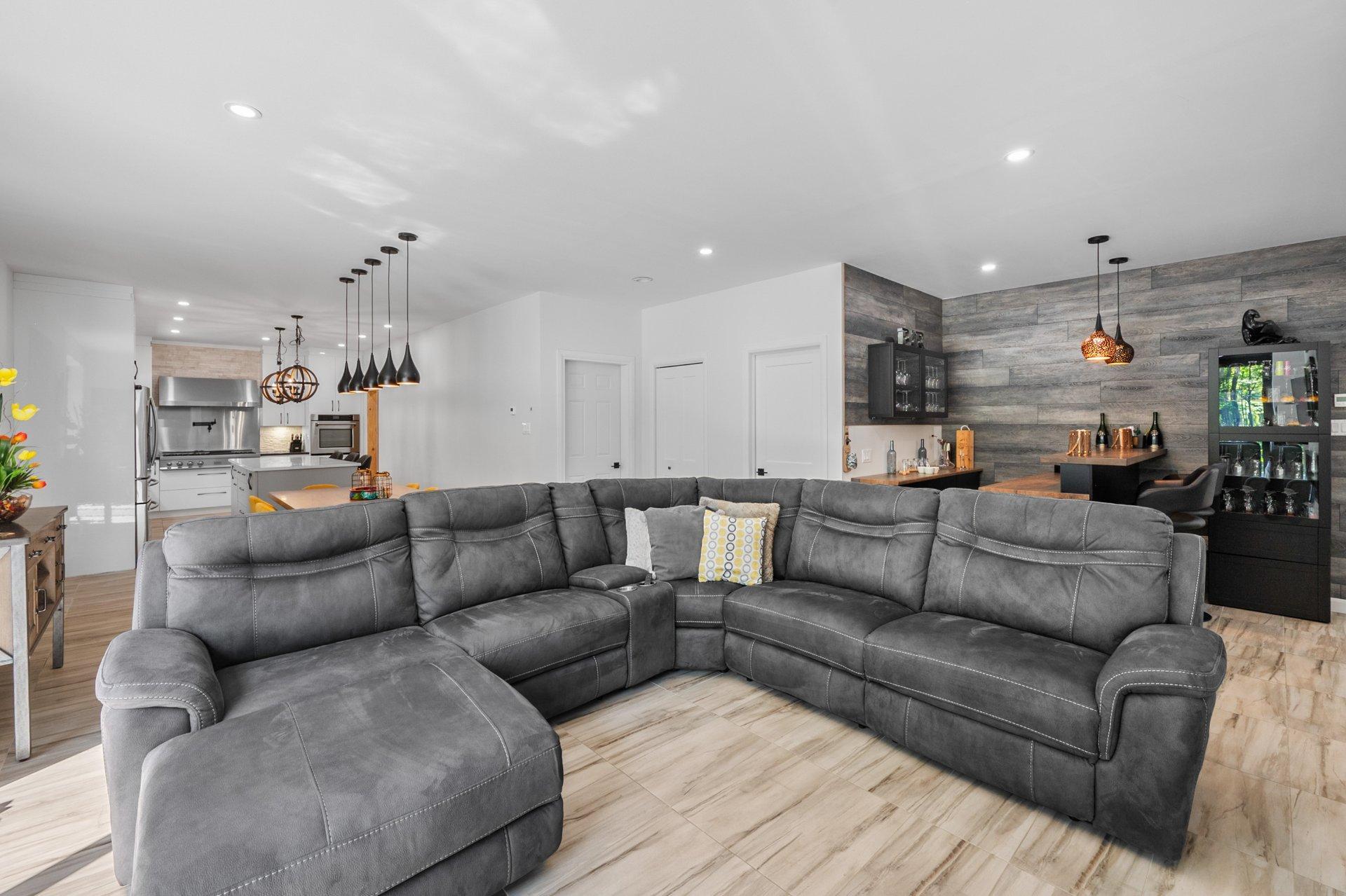 









33


Rue Lajeunesse

,
Sainte-Mélanie,




QC
J0K3A0

