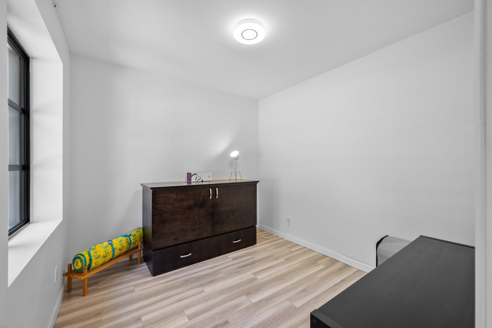 









33


Rue Lajeunesse

,
Sainte-Mélanie,




QC
J0K3A0

