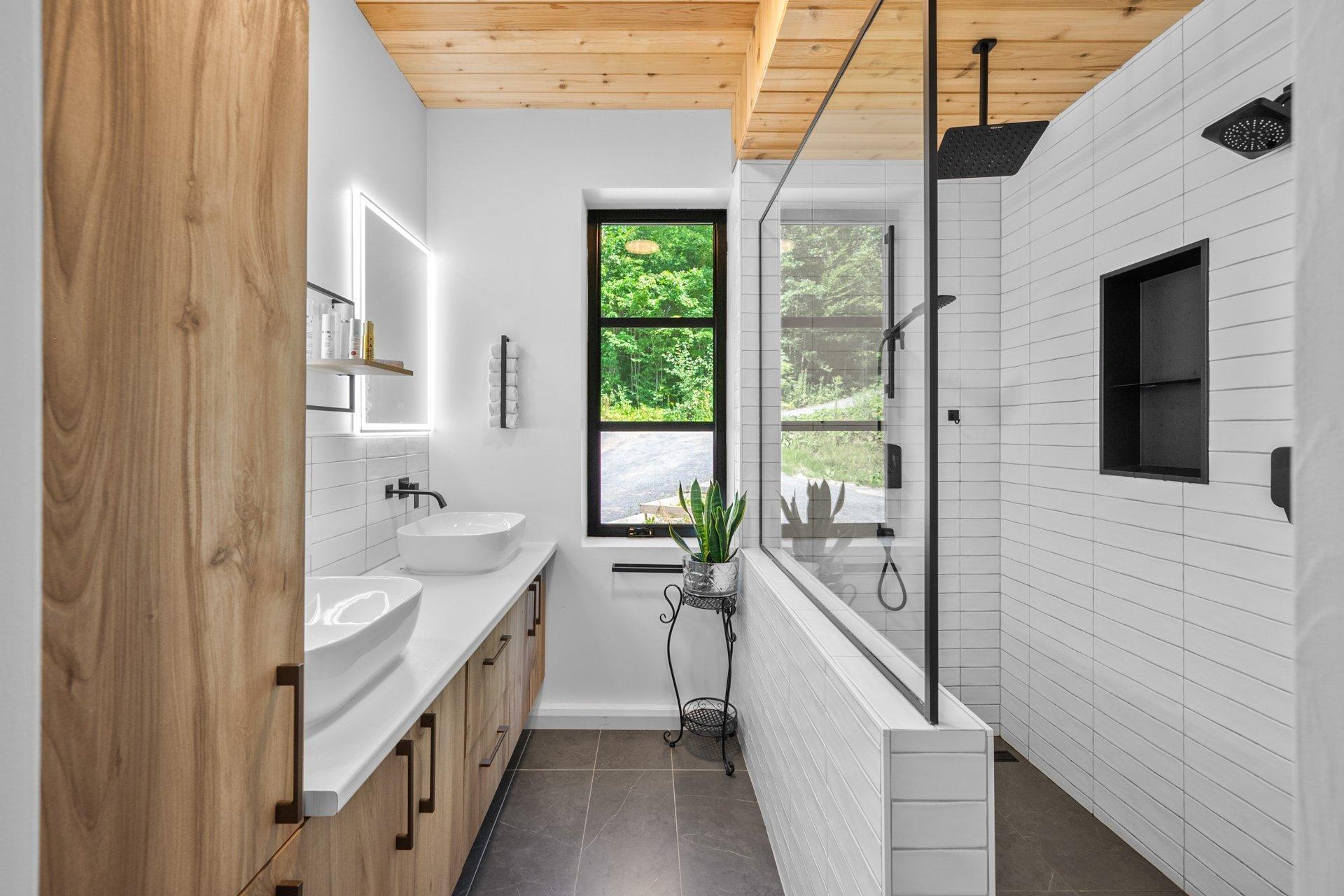 









33


Rue Lajeunesse

,
Sainte-Mélanie,




QC
J0K3A0

