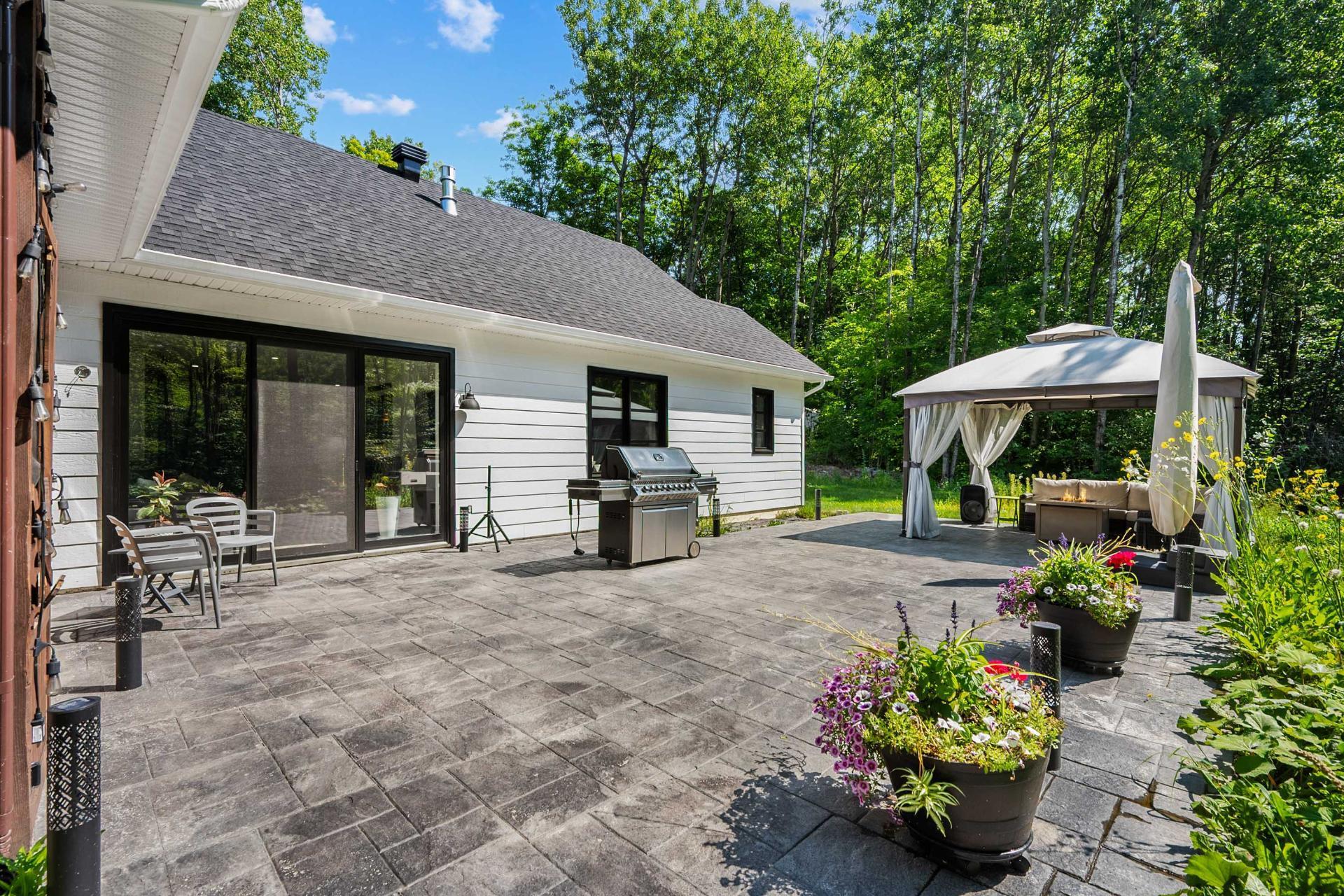 









33


Rue Lajeunesse

,
Sainte-Mélanie,




QC
J0K3A0

