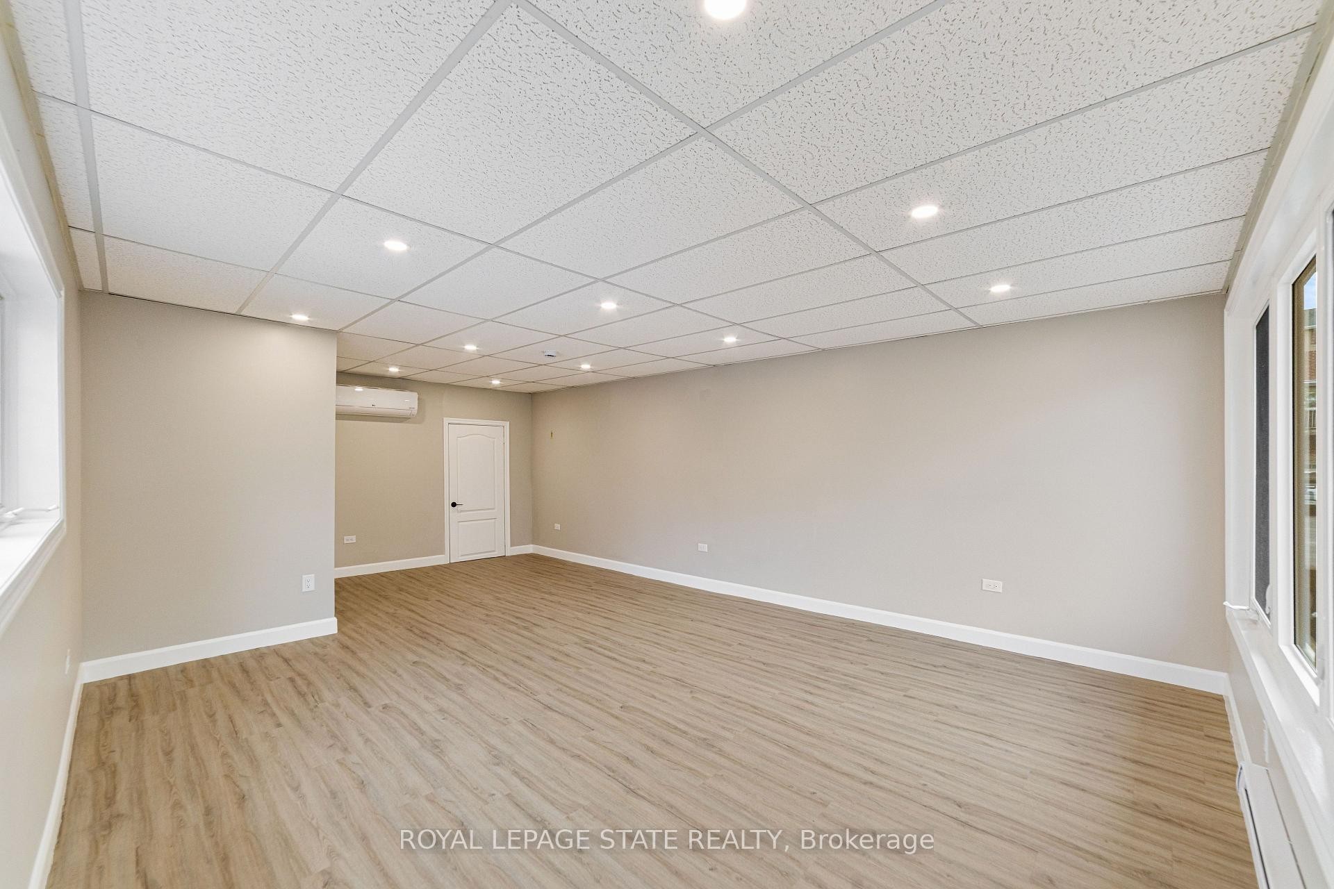 









19


Main

Street South, 3,
Hamilton,




ON
L0R 2H0

