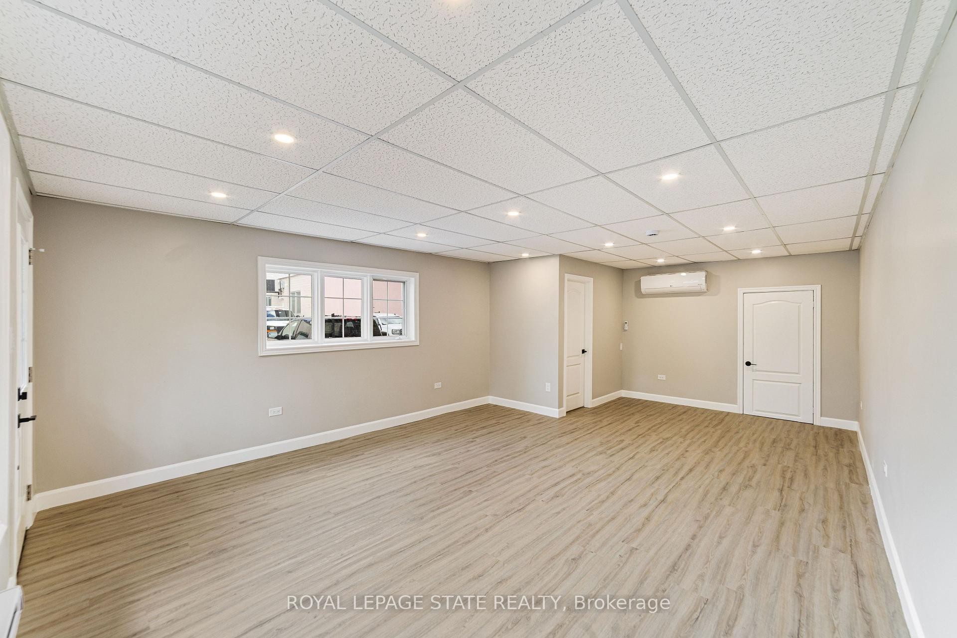 









19


Main

Street South, 3,
Hamilton,




ON
L0R 2H0

