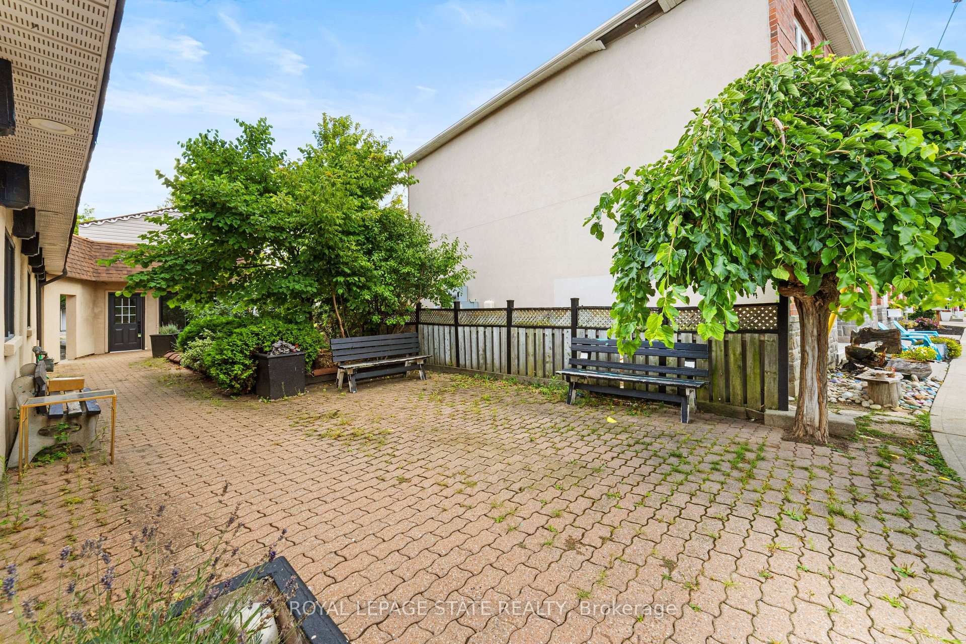 









19


Main

Street South, 3,
Hamilton,




ON
L0R 2H0

