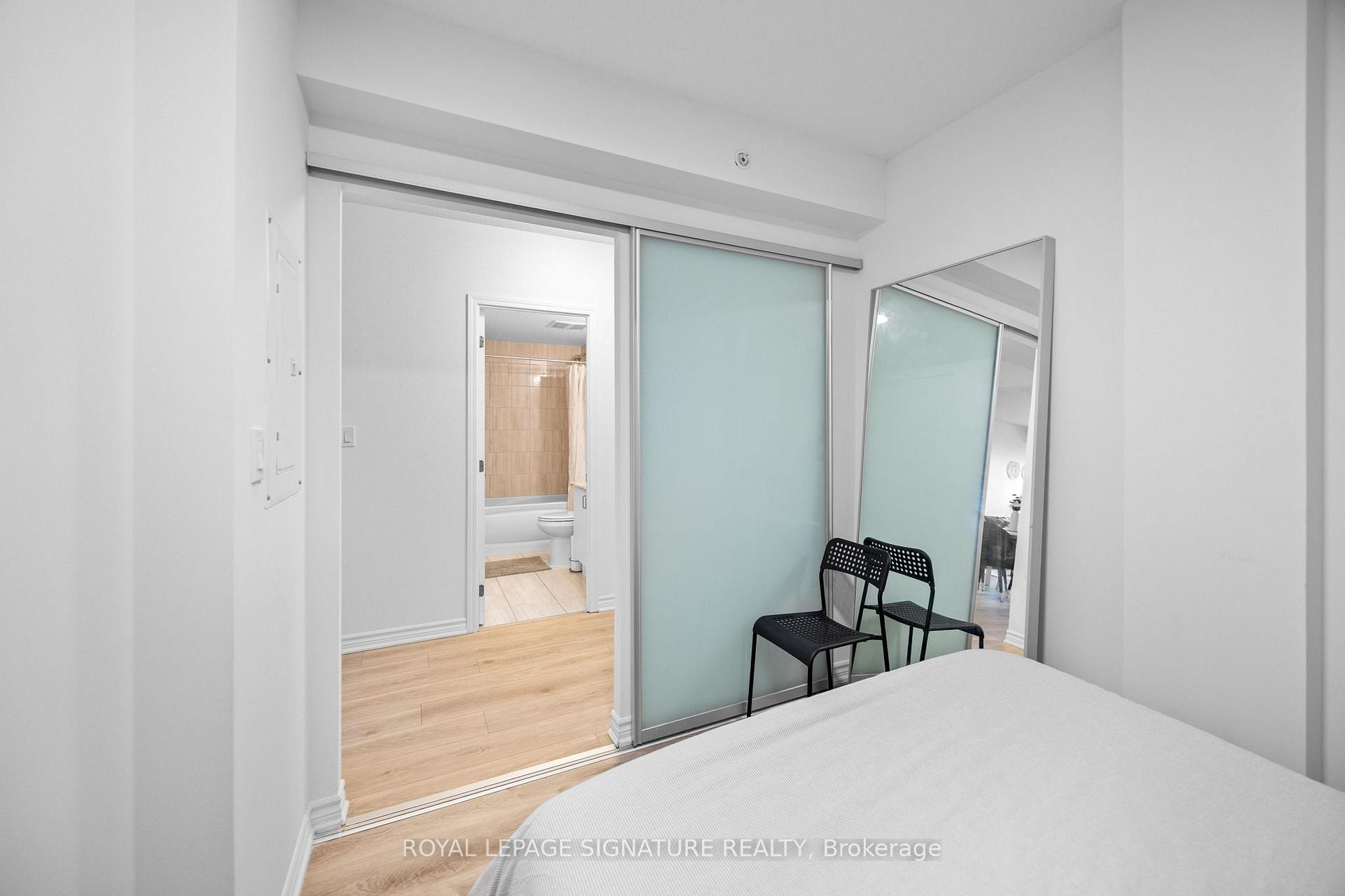 









1


Falaise

Road, 214,
Toronto,




ON
M1E 0B9

